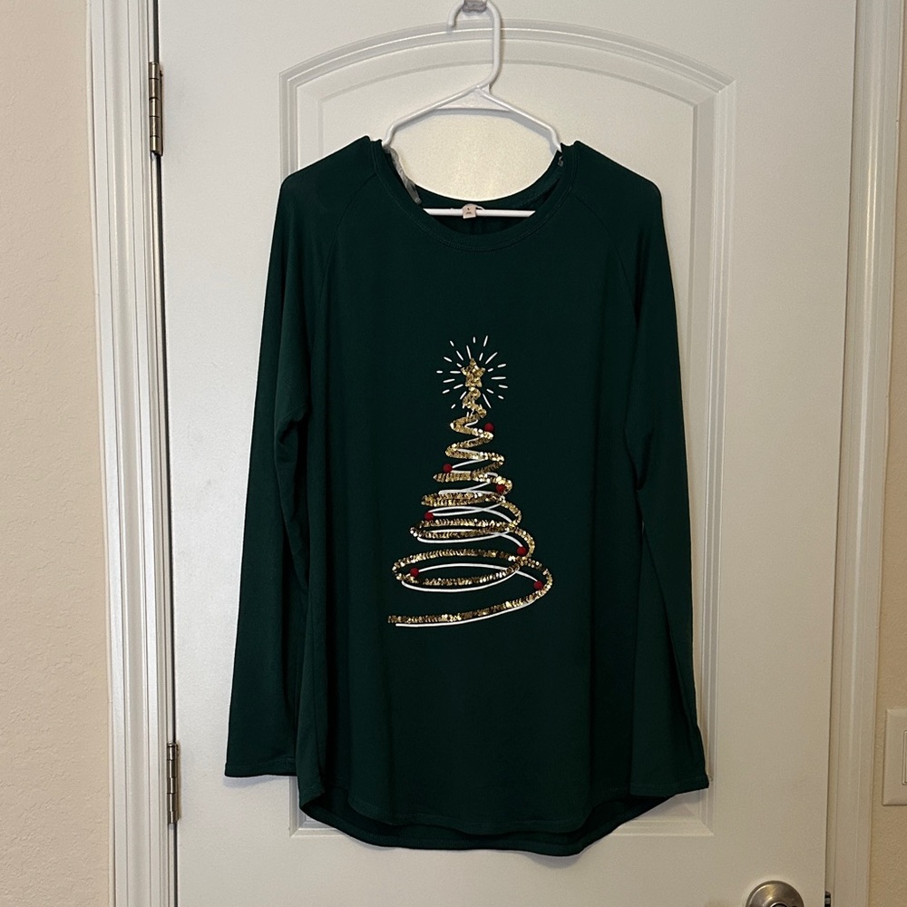Como Vintage Green Christmas Tree Sweater